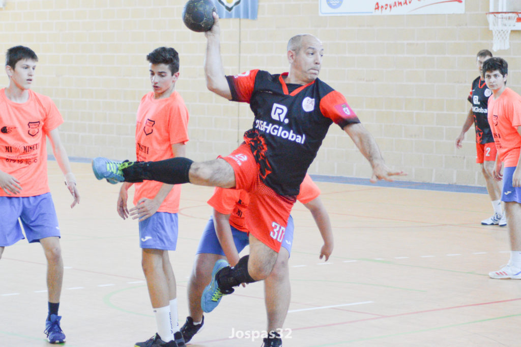 Torneo senior fin de temporada en Sariegos 1 parte