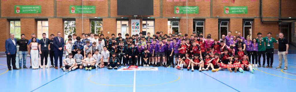 El balonmano leonés se luce en un gran fin de semana de competición autonómica