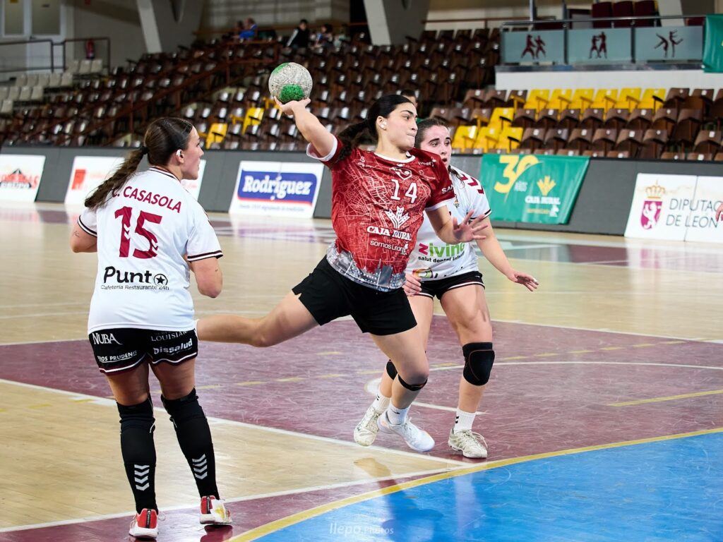 Derrota del Cleba en Lleida a pesar de una segunda parte épica (32-29)