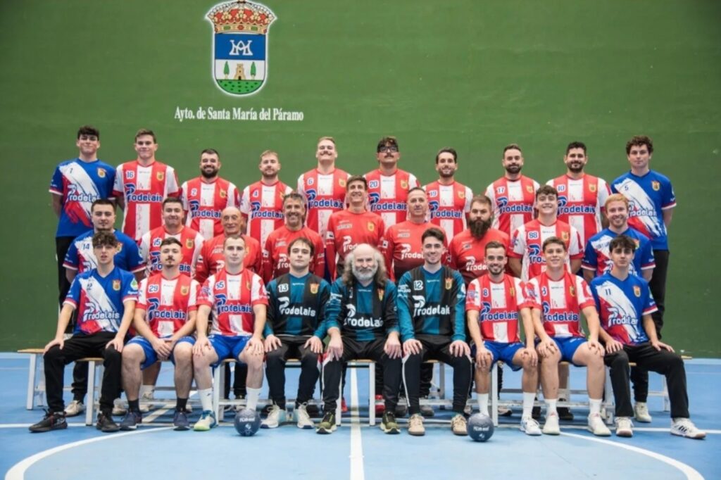 El entrenador del Paramés hace balance: «Con una mejor gestión de los finales podríamos haber sumado 20 puntos»